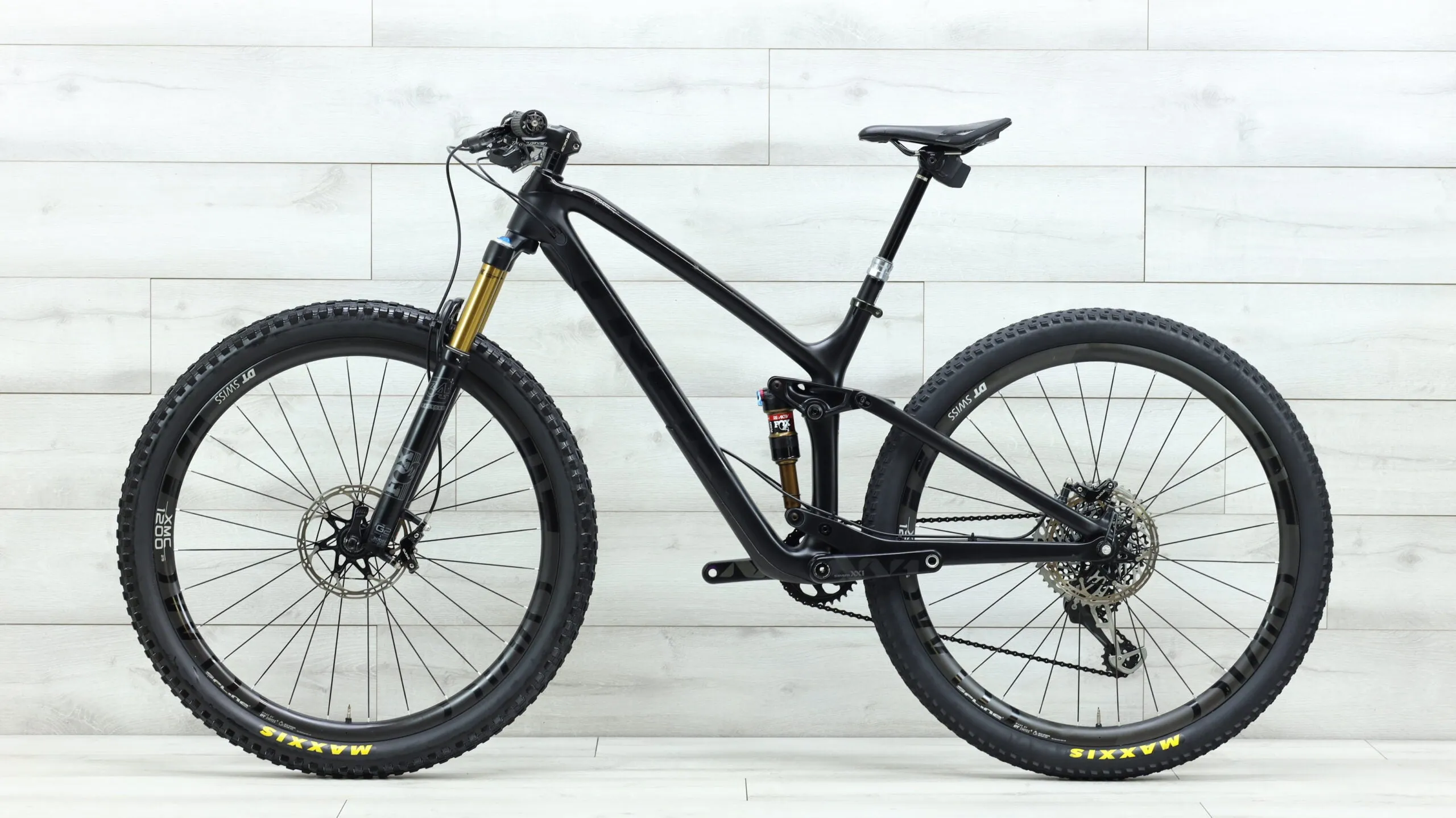 2018 Trek Fuel EX 9.9 29  Mountain Bike - Medium