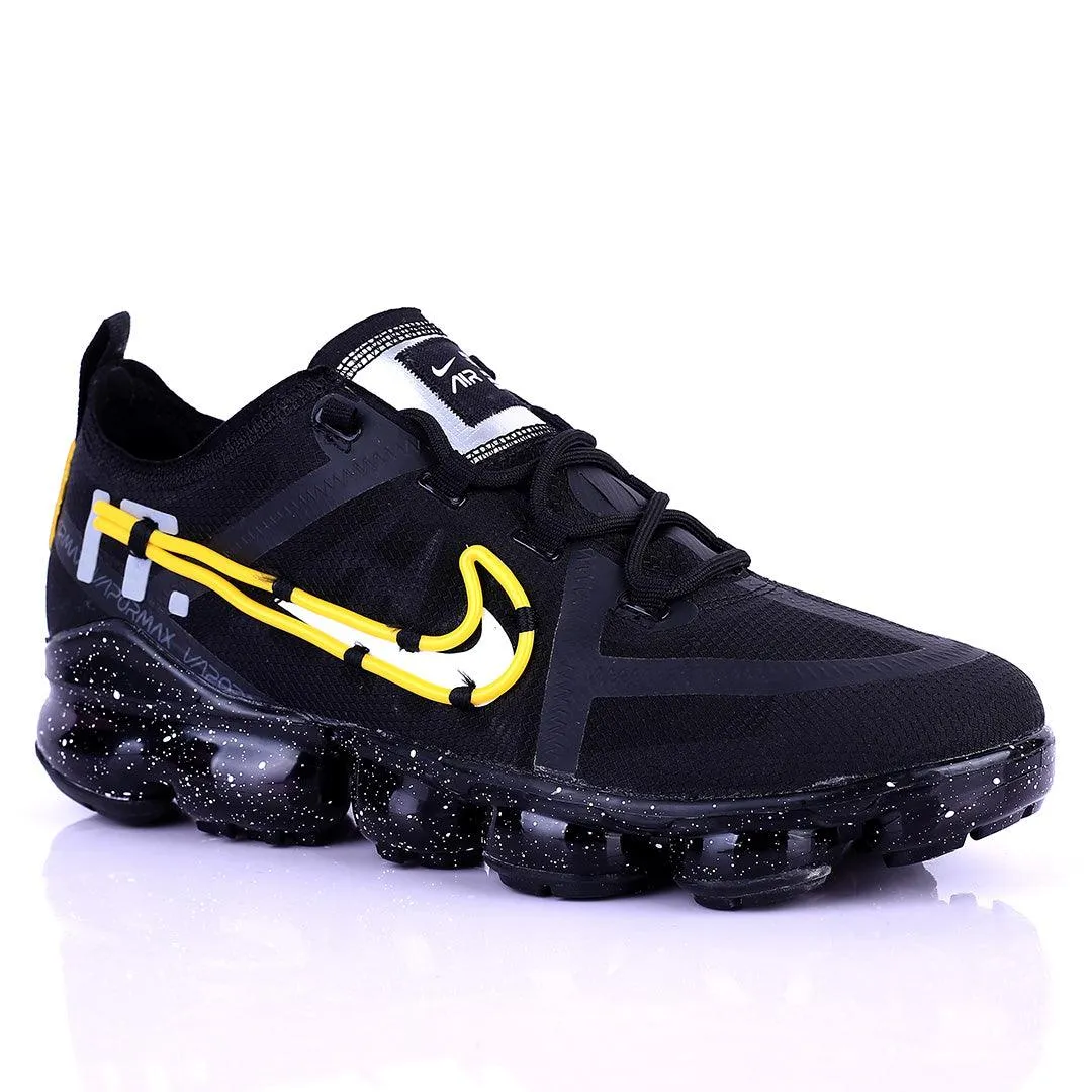 AD Black Sneakers With Yellow Smiley And Logo Design Tuned Pressure Sole