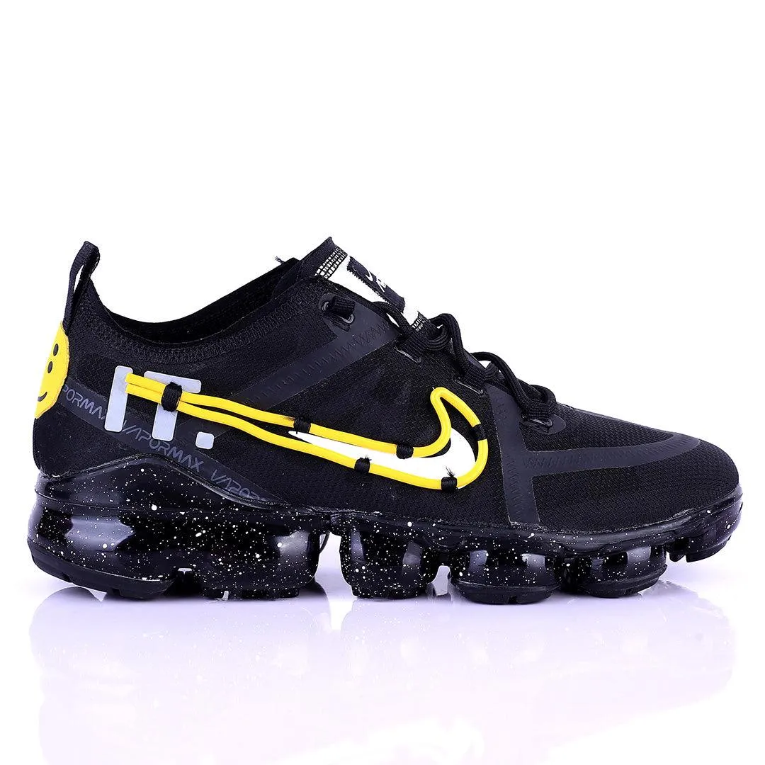 AD Black Sneakers With Yellow Smiley And Logo Design Tuned Pressure Sole