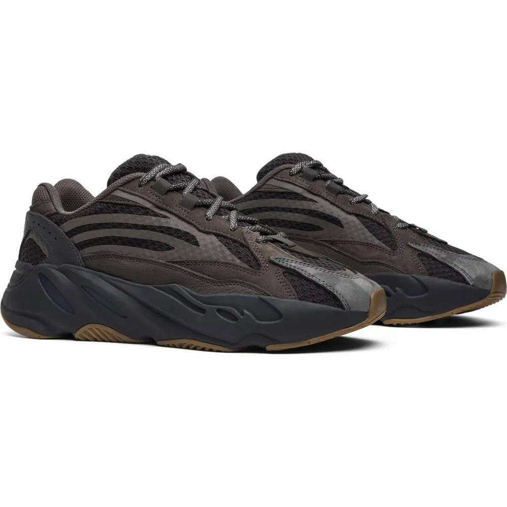 Adidas Yeezy Boost 700 V2 Geode sneakers, brown